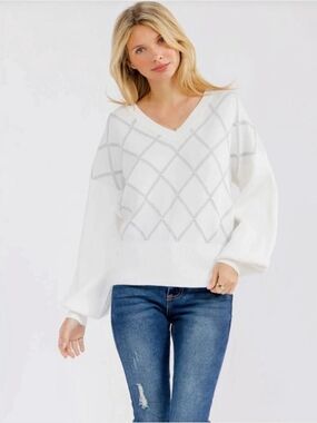 NWTs-  By On Twelth Women's White V-Neck Or Grey W/ Pearl Detail&Silver Sweater